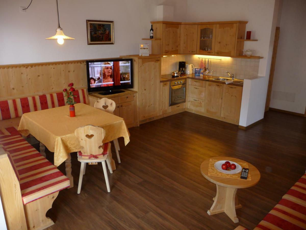 Ferienwohnungen Obermoarhof Lagundo Luaran gambar